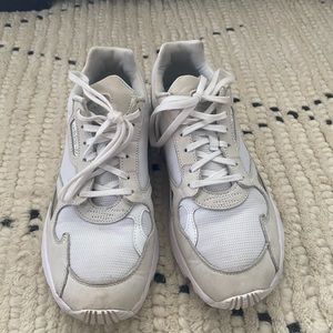 Adidas falcon sneakers